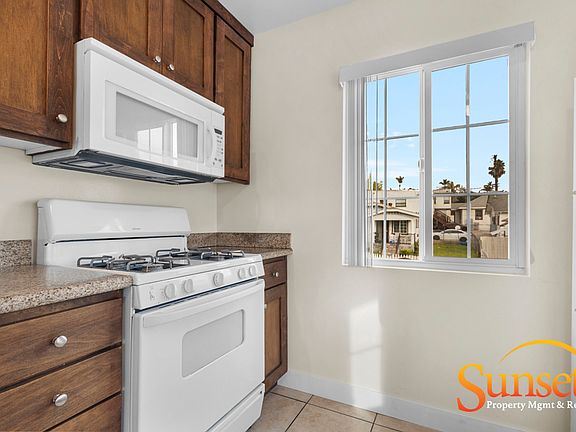4th image of 3914 Hamilton St