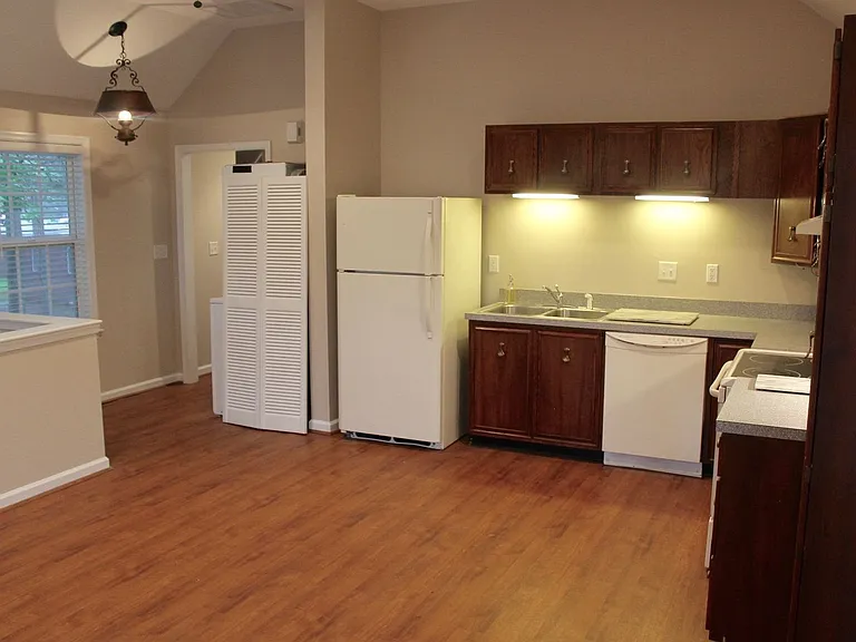 103 S Corwood Ave — Photo 11