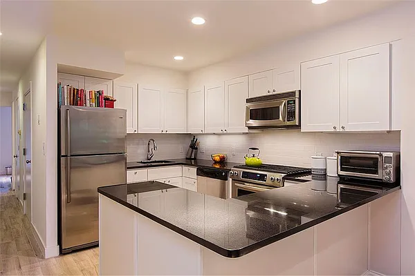 Rented by R New York | media 5