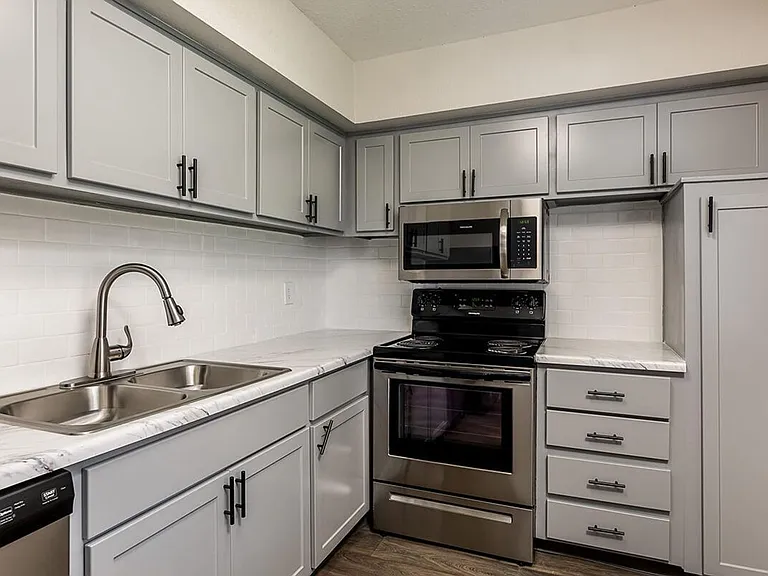 The Lennox at Tempe — Photo 17