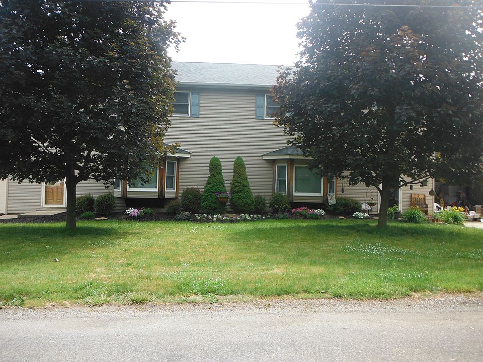 Front of entire duplex