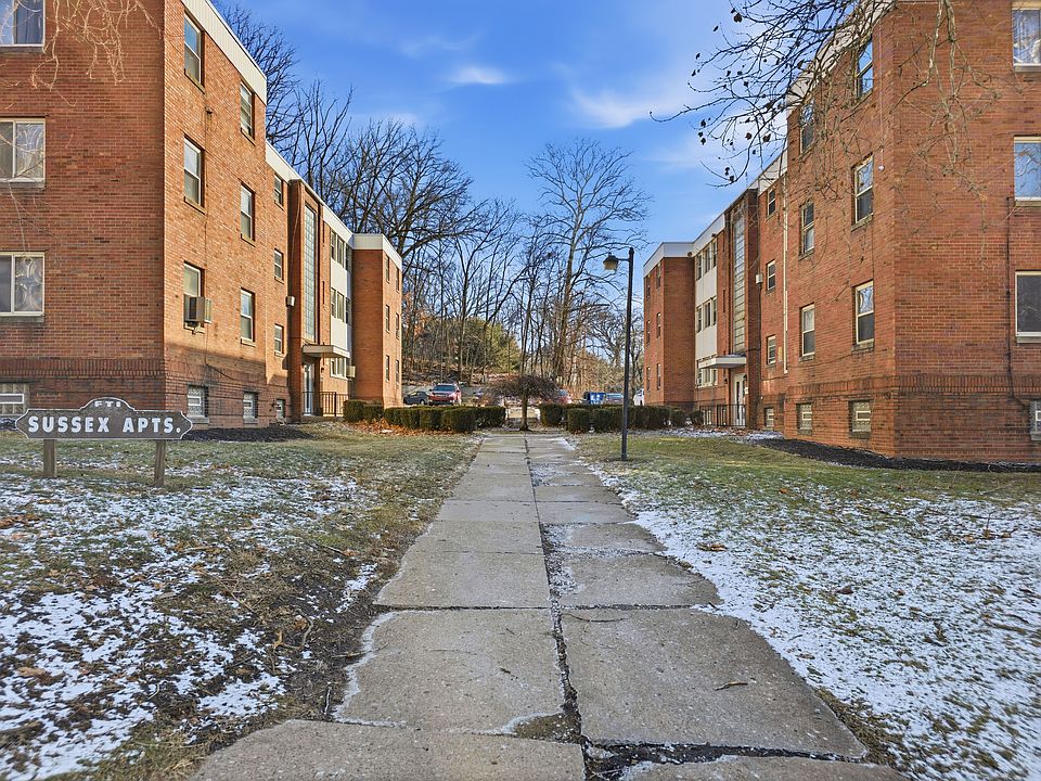 1st image of 310 N Mercer St Unit 8