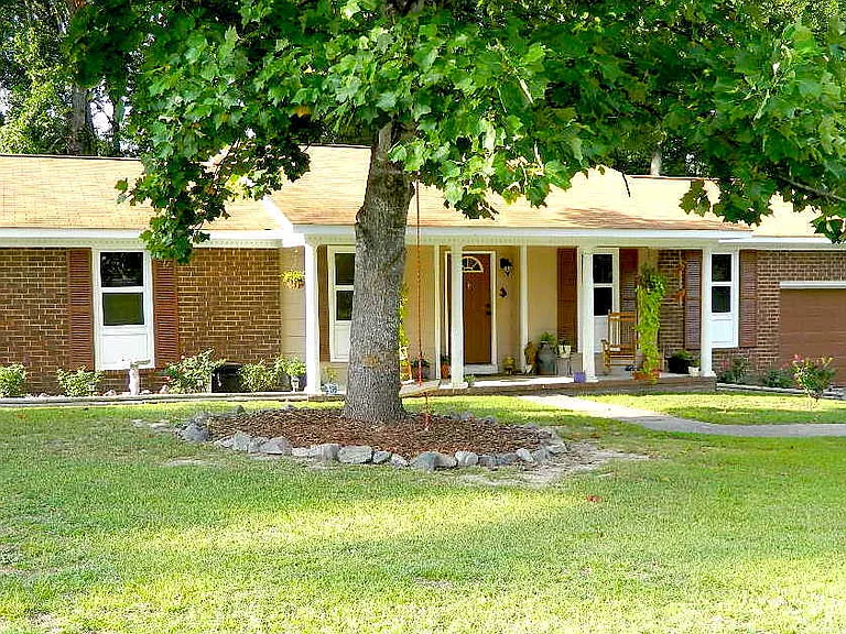 4443 Shadowood Dr — Photo 3