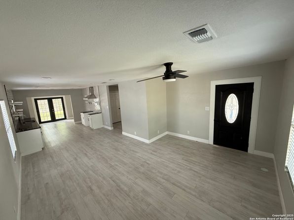 2327 Clower, San Antonio, TX 78201