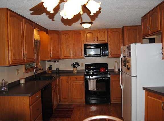 4th image of 179 Oakhill Dr
