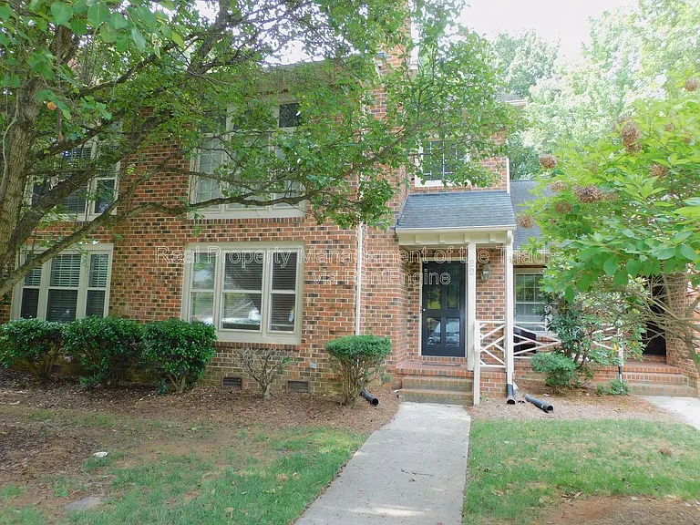 22 Milpond Ln — Photo 1