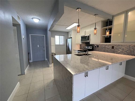 4th image of 1751 NW 75th Avenue #314