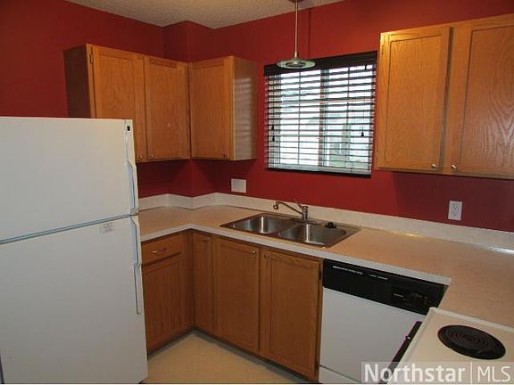 3rd image of 9092 Scarlet Globe Dr