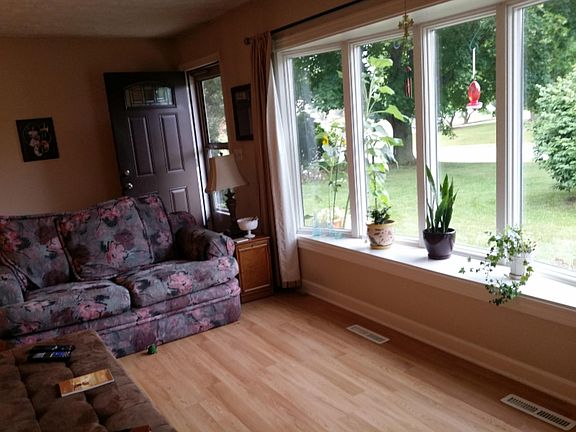 3rd image of 5065 E Bluffview Dr