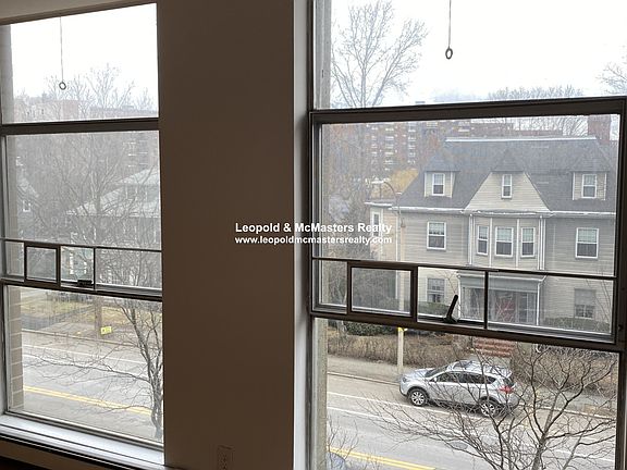 4th image of 17 Gardner Rd #1