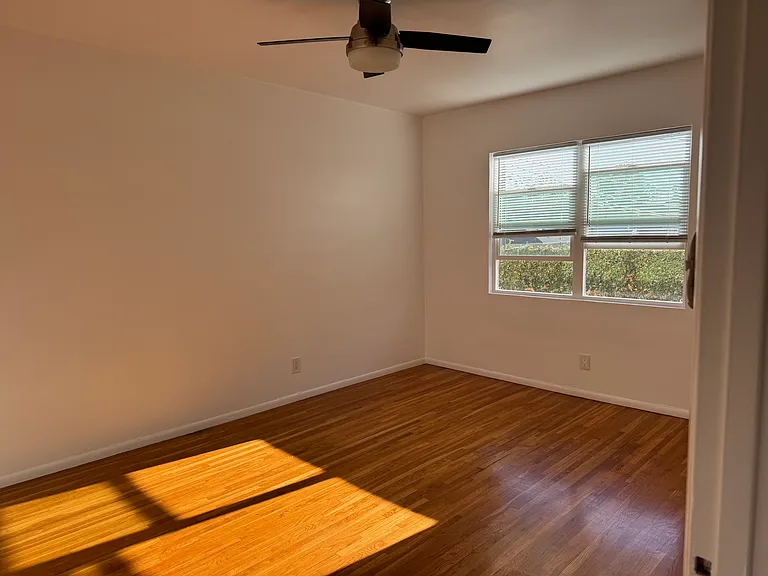 1380 Masselin Ave #7 — Photo 7