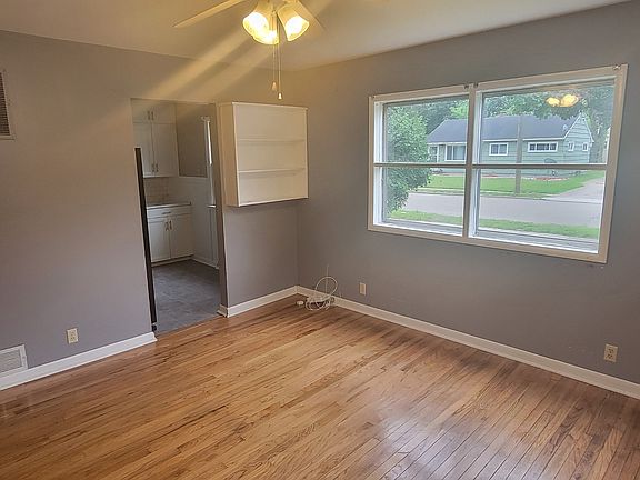 2nd image of 2112 Ferrol St #1