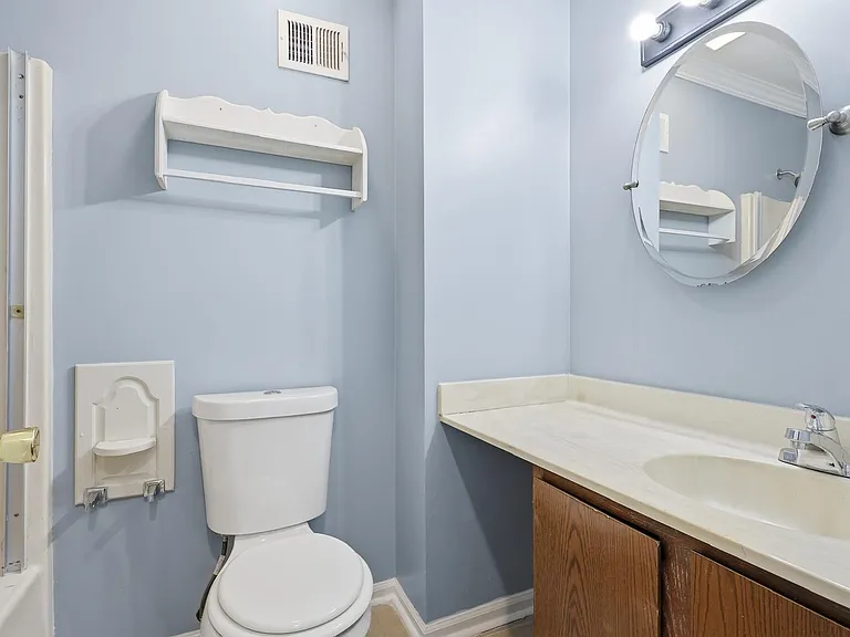 11210 Edgewood Dr — Photo 4