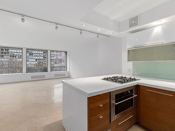 2nd image of 330 E 33rd St APT 6A