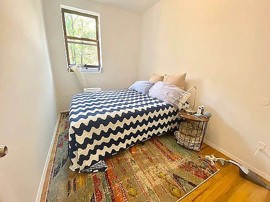 3rd image of 244 Waverly Pl APT 3A