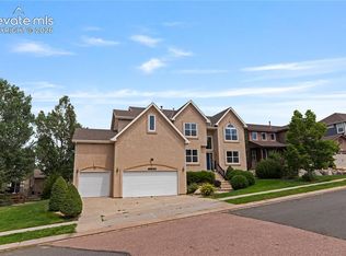 1136 Vista Oaks Dr, Colorado Springs, CO 80921