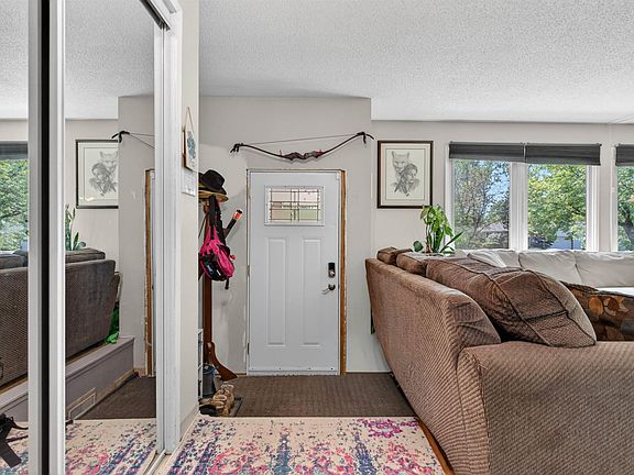 2nd image of 3 Alcott Cres
