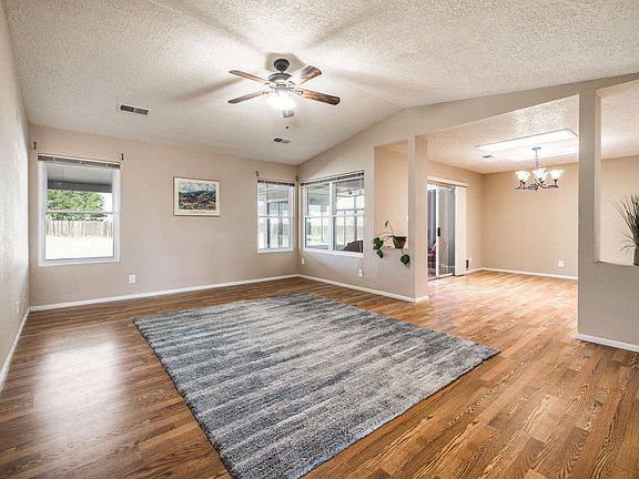 5th image of 308 Prestige Way NE