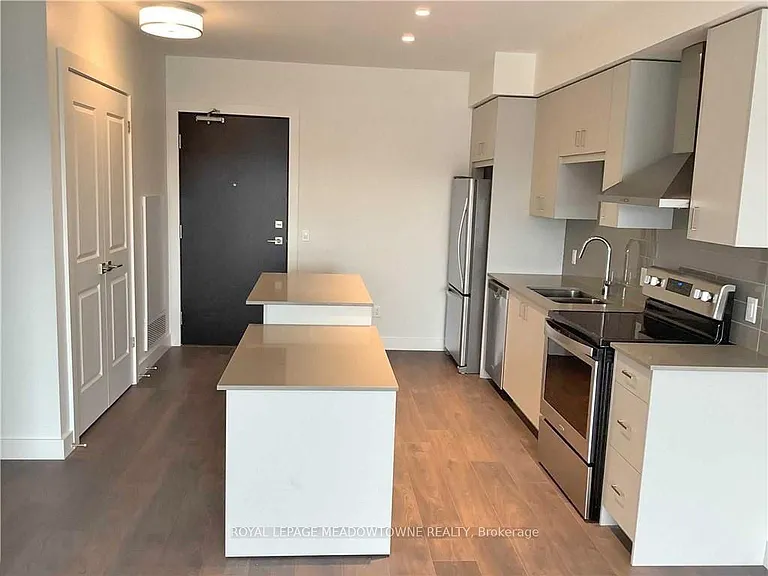 15 Glebe St E #1304 — Photo 6
