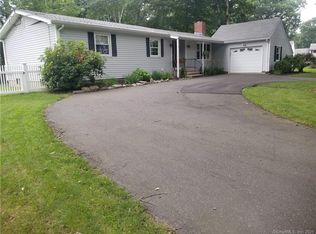 5 Kelsey Ave, Old Lyme, CT 06371