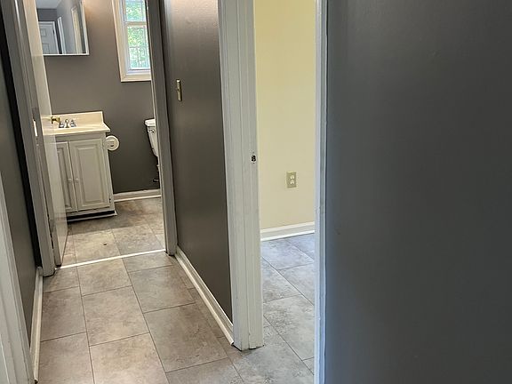 4th image of 671 Boxwood Rd