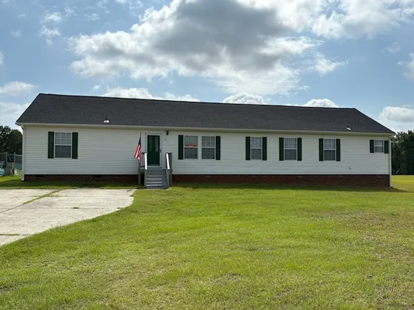 91 Rad St, Lillington, NC 27546