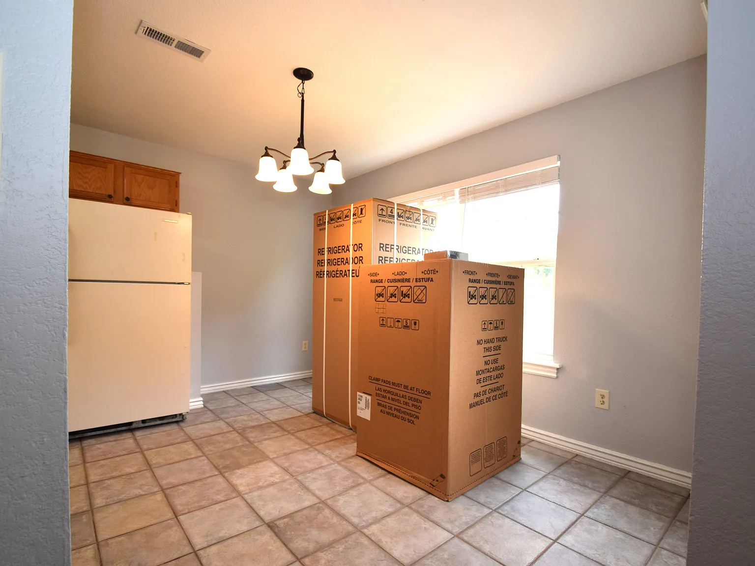 3 bed, 1230 sqft, $1,550 — Photo 4
