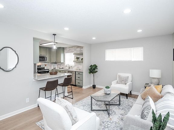 3rd image of 1281 Mariposa Drive