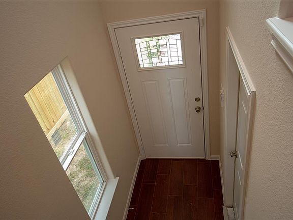 5th image of 6314 Cebra St