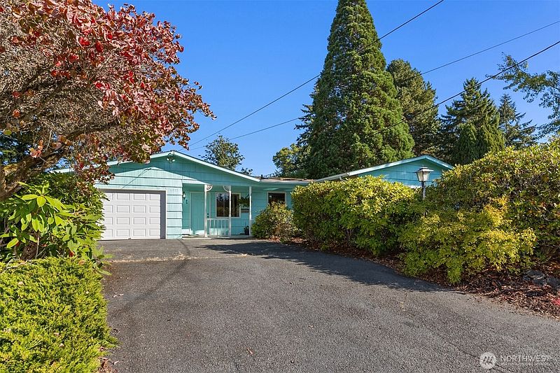 3rd image of 1322 Ivy Road