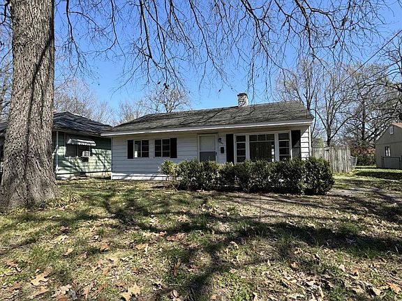 3rd image of 806 Hc Mathis Dr