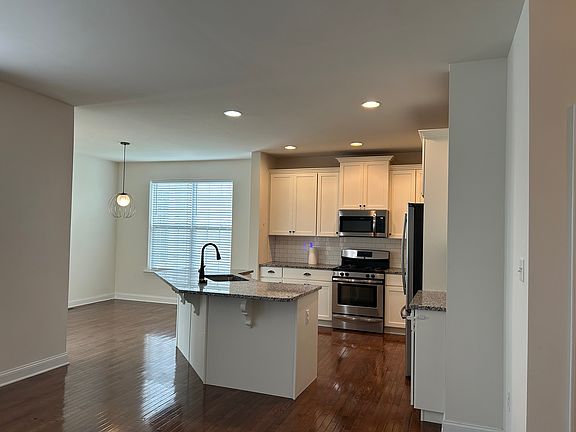 5th image of 1741 W Matisse Dr