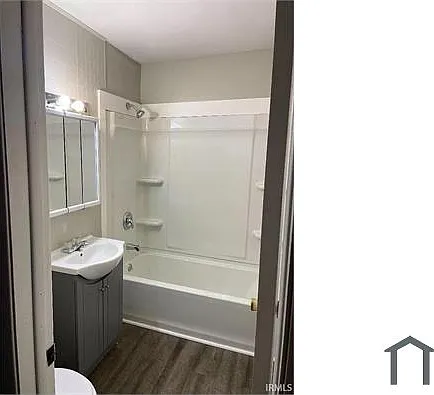 3 bed, $1,200 — Photo 3