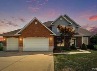 4904 Barnwood Ln, Millstadt, IL 62260
