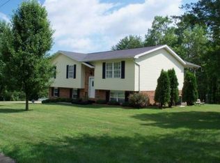 Millstone Ln, Parkersburg, WV 26104