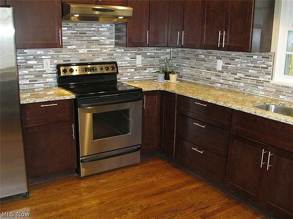 4th image of 25 Hudson Common Dr