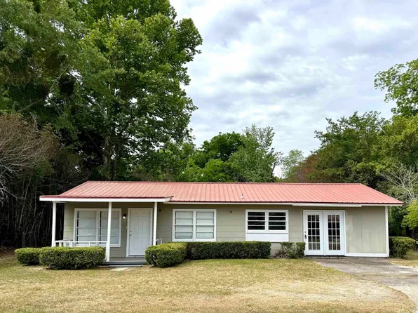 528 Karen Dr, Eastman, GA 31023