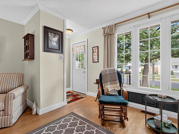 5th image of 501 Glengarry Ave