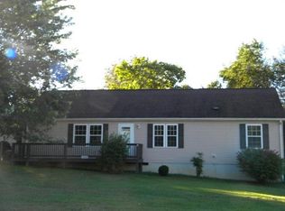 1597 New Hope Rd, Staunton, VA 24401