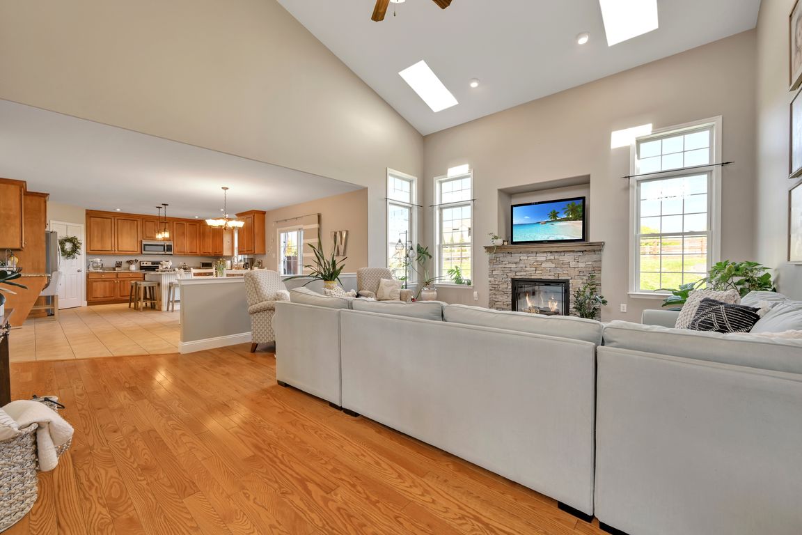 07-Living Room