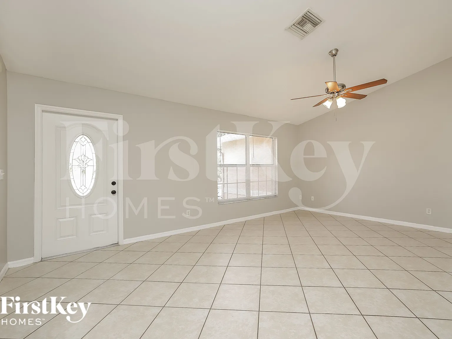 3 bed, 2.0 bath, 1283 sqft, $1,830 — Photo 4