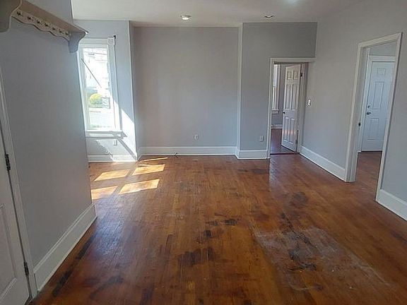 4th image of 25 Fairfield Ave #A