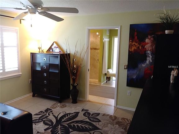 4th image of 303 Dante Dr