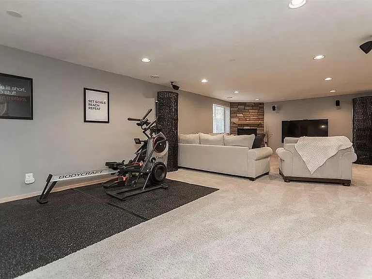 1020 Capri Dr NE — Photo 36