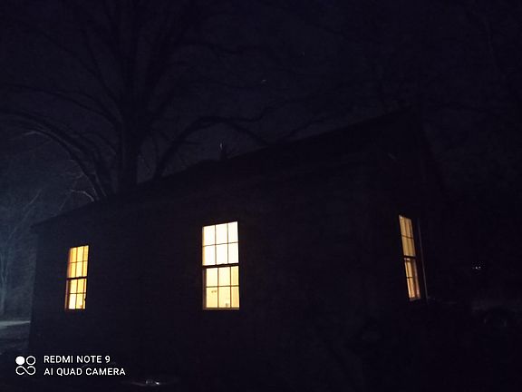 4th image of 660 N Evergreen St