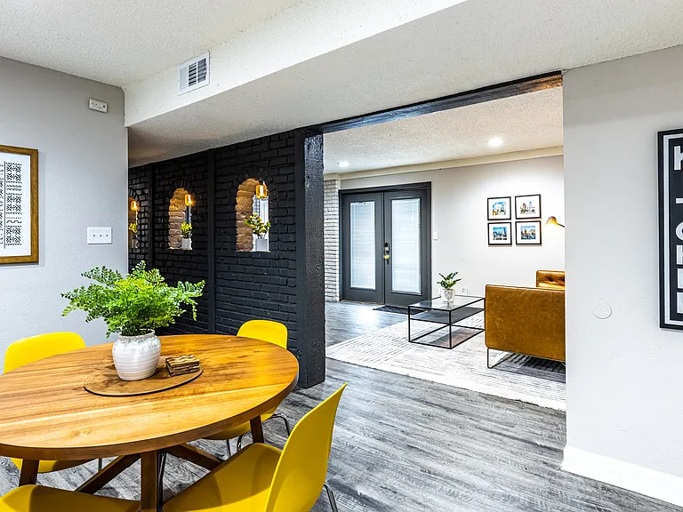 The Parks Apartments off Main — Photo 4