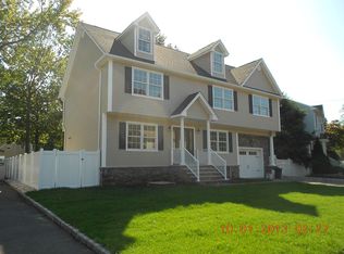 60 Park Dr, Kenilworth, NJ 07033