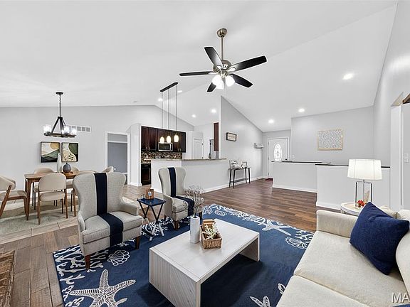 2nd image of 178 Shadow Pointe Dr