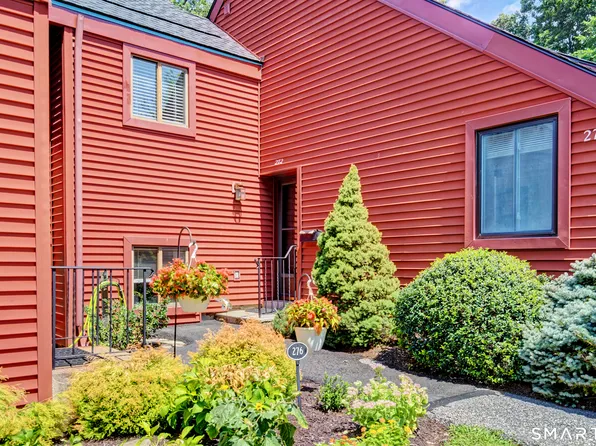 272 Hollister Way West, Glastonbury, CT 06033