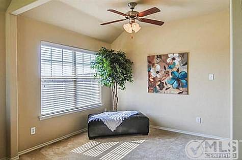 5th image of 128 Sumac Dr